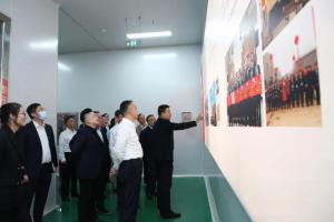 上栗縣委書記利軍一行到伍子醉集團(tuán)參觀考察